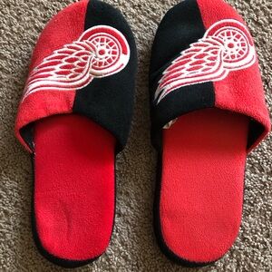 Size 11/12 Redwings Slippers